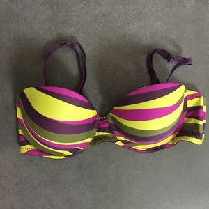 La vie en rose bra. Balconette style. Size 34C.